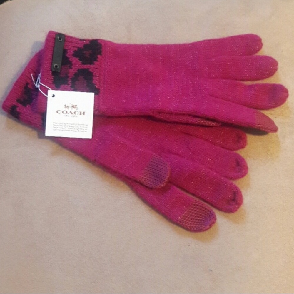 NWT Coach Cranberry and Angora Ocelot Gloves - Picture 3 of 4
